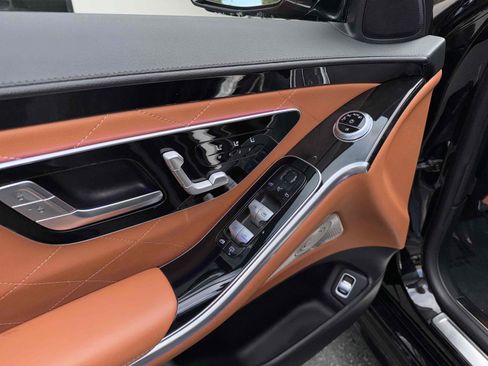 Used 2022 Mercedes-Benz S 500 4MATIC image 18