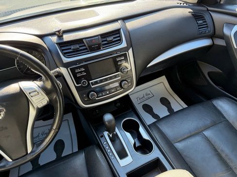Used 2016 Nissan Altima 2.5 SV FWD image 21