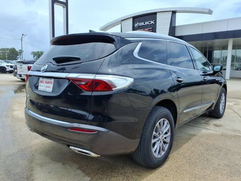 Used 2024 Buick Enclave Essence w/ Technology Package FWD image 7