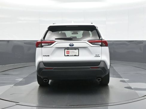 Used 2022 Toyota RAV4 XLE AWD/4WD image 6