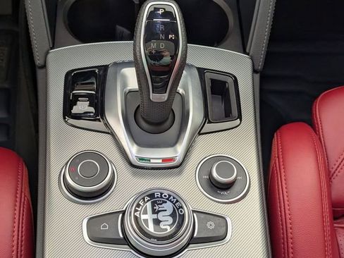 Used 2023 Alfa Romeo Stelvio Veloce AWD/4WD image 24