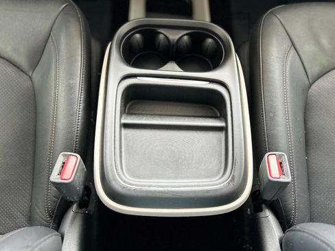 Used 2019 Chrysler Pacifica Touring-L FWD image 60