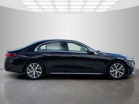 Used 2024 Mercedes-Benz E 350 4MATIC Sedan image 7