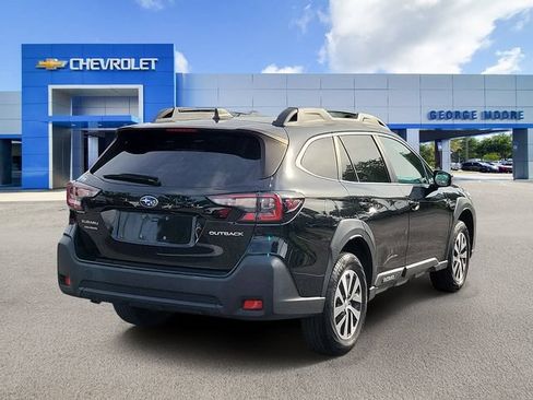 Used 2023 Subaru Outback Premium AWD/4WD image 4