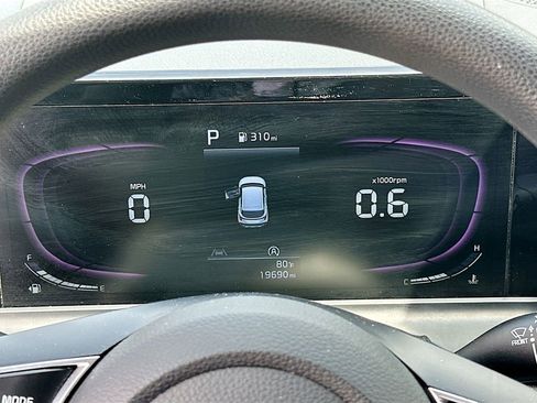 Certified 2024 Kia Seltos LX image 12