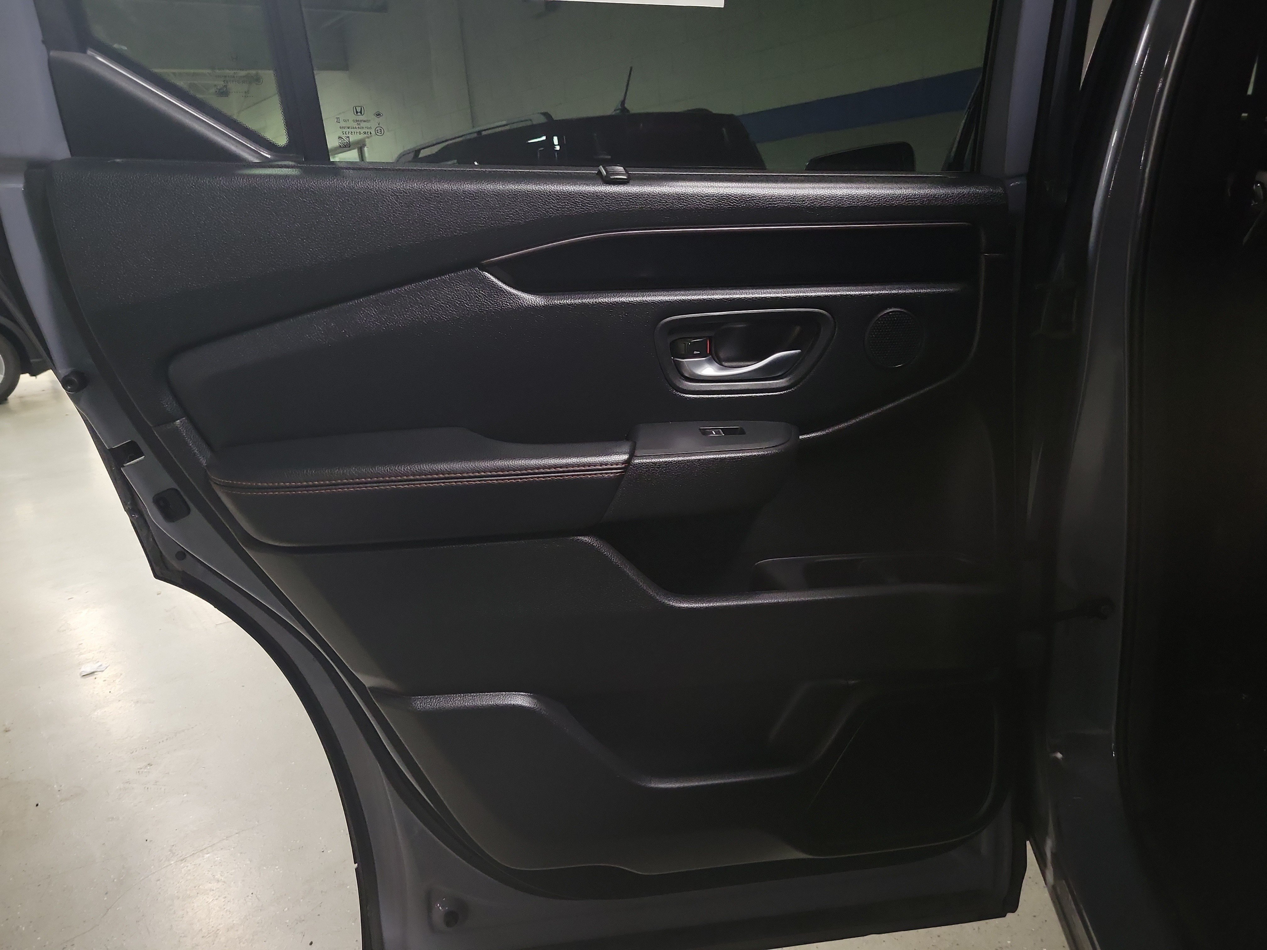 Used 2025 Honda Pilot TrailSport image 15