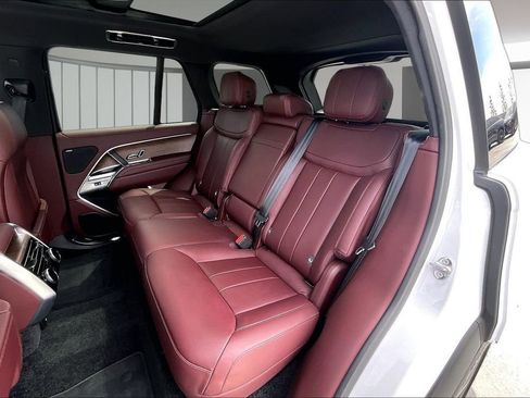 Used 2025 Land Rover Range Rover SE AWD/4WD image 20