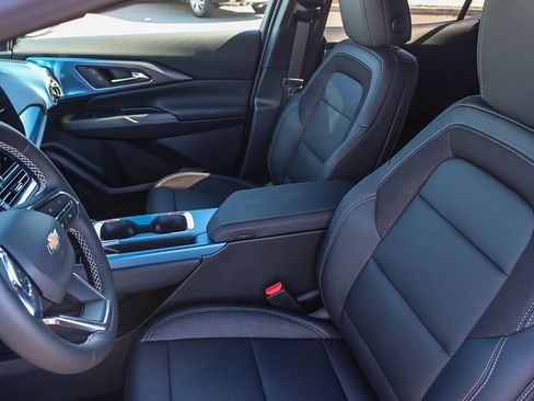 New 2026 Chevrolet Equinox EV LT image 16