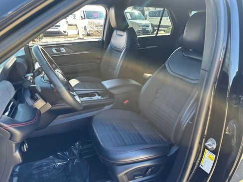 Used 2025 Ford Explorer ST-Line AWD/4WD image 37