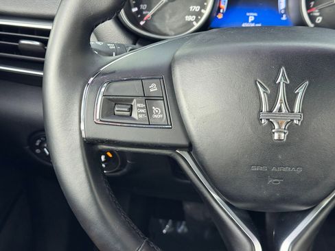 Used 2019 Maserati Levante image 22