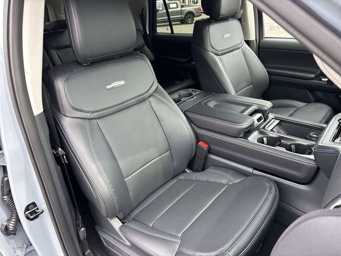 New 2026 Ford Expedition Max Platinum w/ Driver's Package image 27