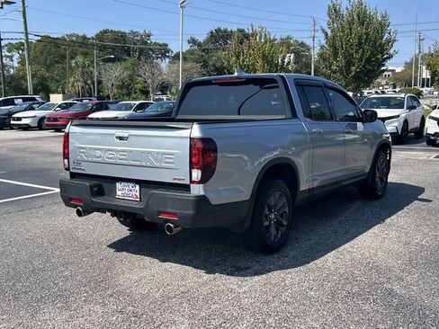 Certified 2025 Honda Ridgeline Sport image 6