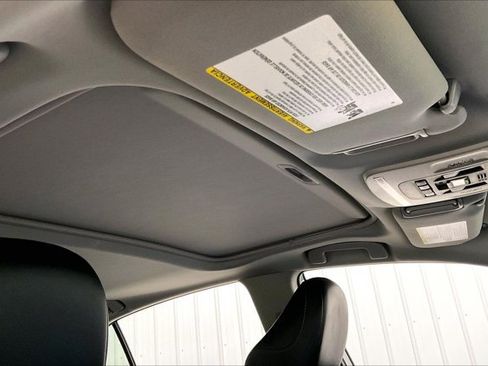 Certified 2022 Toyota Camry XLE w/ Navigation Upgrade Package FWD image 22