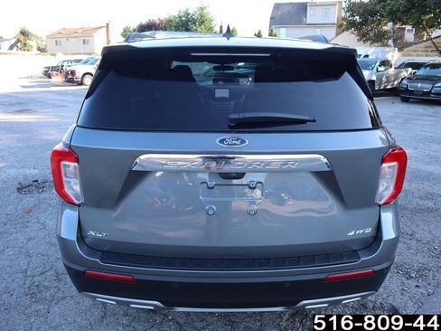 Used 2024 Ford Explorer XLT w/ Equipment Group 202A image 7