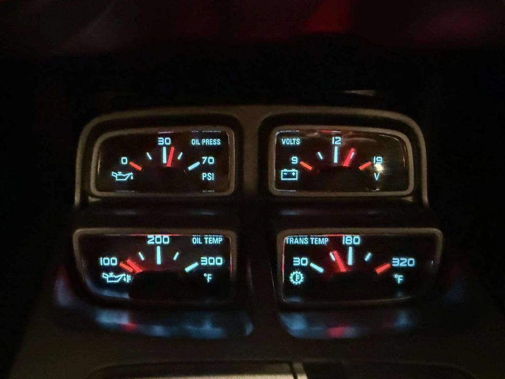 Used 2010 Chevrolet Camaro SS RWD image 26