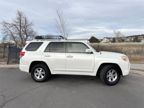 Used 2013 Toyota 4Runner SR5 image 5