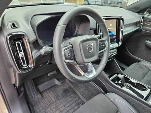 Used 2024 Volvo XC40 Recharge Ultimate w/ Protection Package Premier AWD/4WD image 19