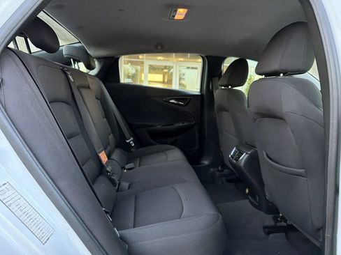 Used 2023 Chevrolet Malibu LT FWD image 13
