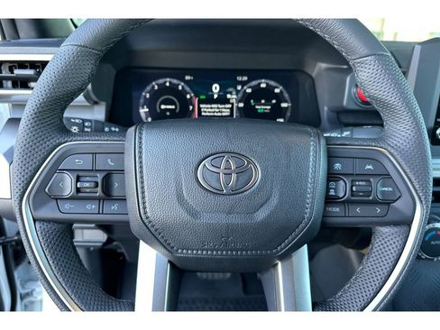 New 2026 Toyota Tacoma TRD Off-Road AWD/4WD image 24