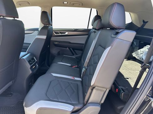 Certified 2025 Volkswagen Atlas Peak Edition SE image 13