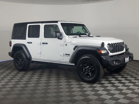 Used 2026 Jeep Wrangler Unlimited Sport AWD/4WD image 2