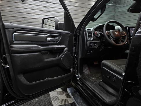 Used 2025 RAM 1500 Big Horn AWD/4WD image 32
