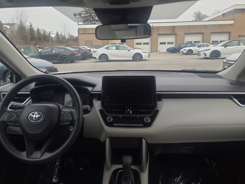 Certified 2023 Toyota Corolla Cross L image 18