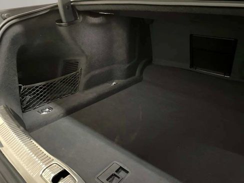Used 2022 Audi S8 w/ S8 Comfort Plus Package AWD/4WD image 17