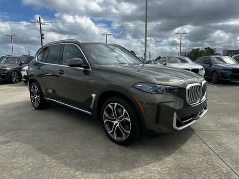 New 2026 BMW X5 xDrive40i w/ Climate Comfort Package AWD/4WD image 3