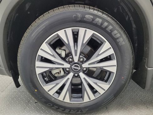 Used 2023 Nissan Rogue SV FWD image 31