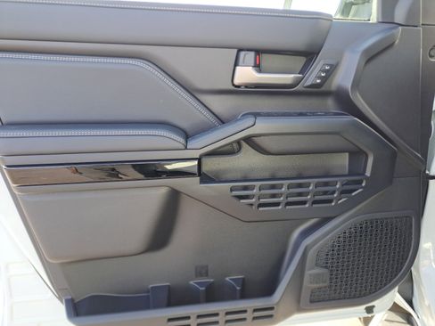 New 2025 Toyota 4Runner Limited image 15