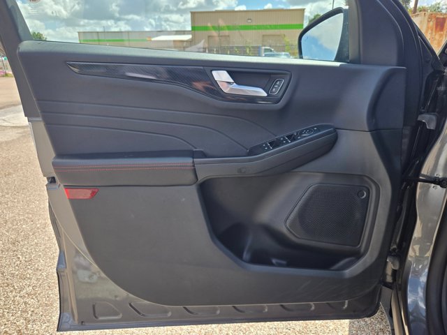 Used 2025 Ford Escape ST-Line AWD/4WD image 13