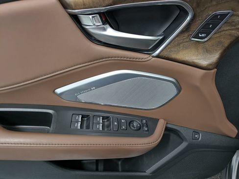 Used 2023 Acura RDX AWD w/ Advance Package image 9