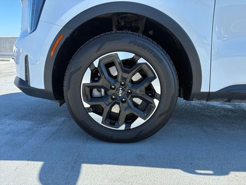 Used 2024 Kia Sorento S AWD/4WD image 31