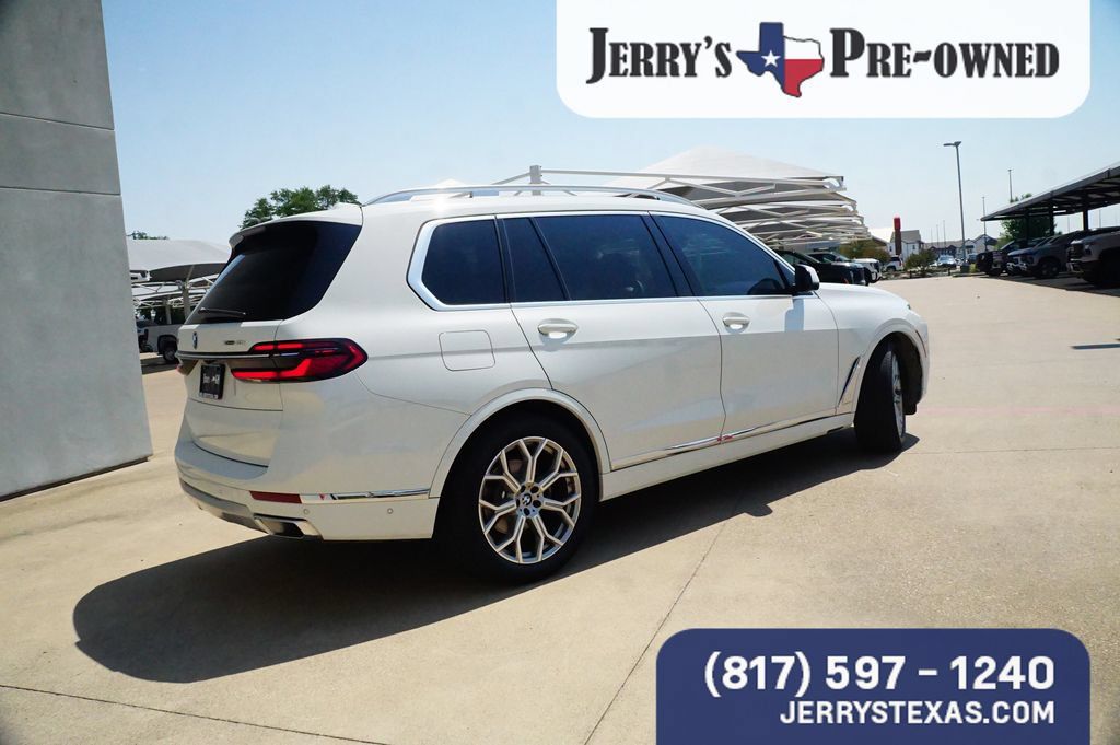 Used 2023 BMW X7 xDrive40i w/ Premium Package AWD/4WD image 5