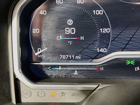 Used 2024 GMC Sierra 3500 AT4 w/ AT4 Premium Plus Package AWD/4WD image 11