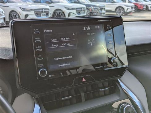 Used 2021 Toyota Venza XLE image 17