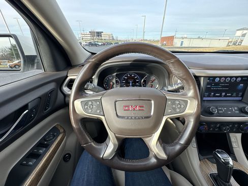 Used 2019 GMC Acadia Denali w/ Technology Package image 14