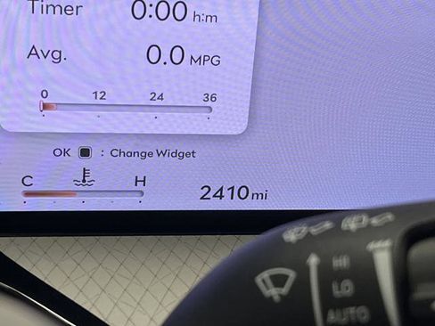 Used 2025 Genesis GV80 3.5T Prestige image 6