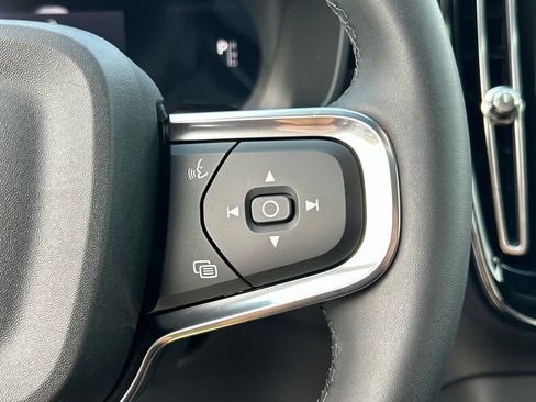 Used 2023 Volvo XC40 Recharge Ultimate AWD/4WD image 21