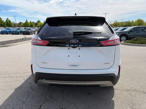 Used 2024 Ford Edge SEL w/ Convenience Package AWD/4WD image 6
