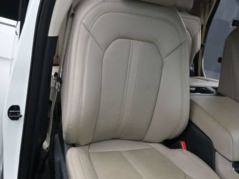 Used 2022 Ford Expedition Limited AWD/4WD image 18