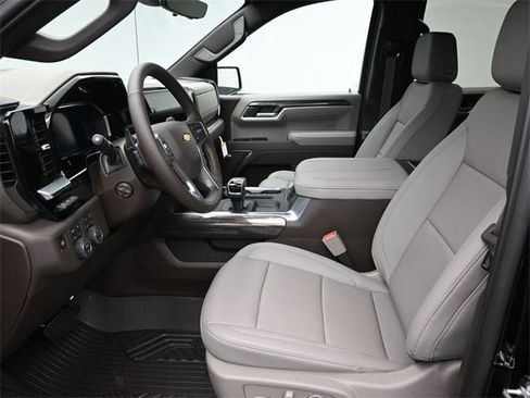 New 2026 Chevrolet Silverado 1500 LTZ w/ LTZ Premium Package image 16