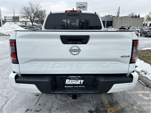 New 2025 Nissan Frontier SV w/ SV Convenience Package image 15