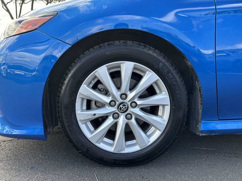Used 2019 Toyota Camry LE FWD image 17