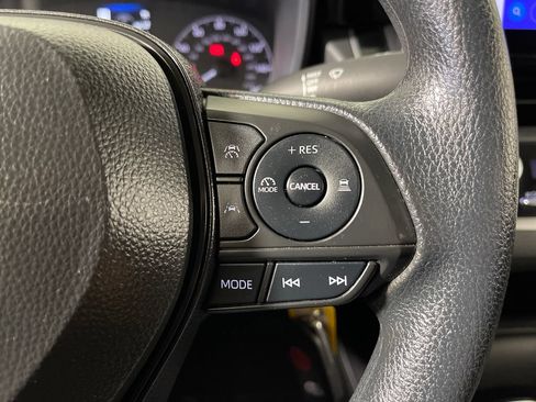 Certified 2025 Toyota Corolla LE FWD image 27