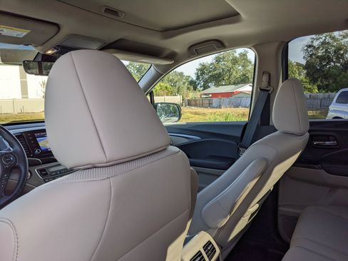 Used 2023 Honda Ridgeline RTL-E image 21