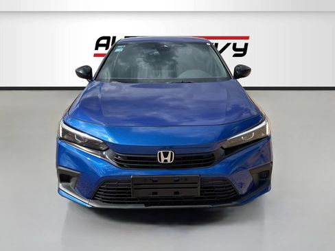 Used 2023 Honda Civic Sport image 2