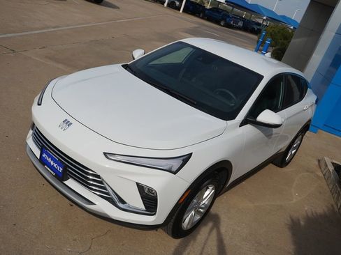 Used 2025 Buick Envista Sport Touring FWD image 12