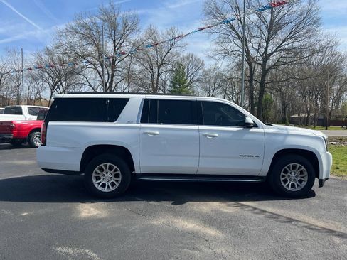 Used 2019 GMC Yukon XL SLT AWD/4WD image 6